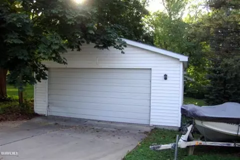 102 N Bailey, Freeport, IL 61032 photo 9