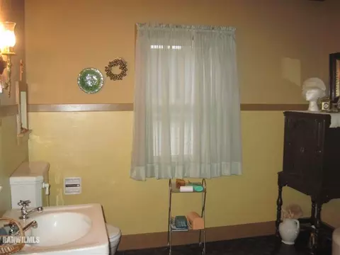 614 E Jefferson, Freeport, IL 61032 photo 15