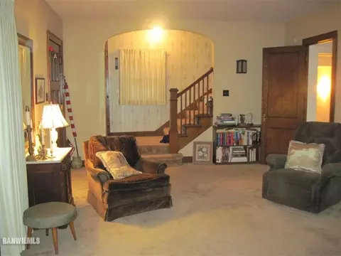 614 E Jefferson, Freeport, IL 61032 photo 2