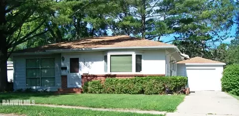 1444 Winter Dr, Freeport, IL 61032 photo 1