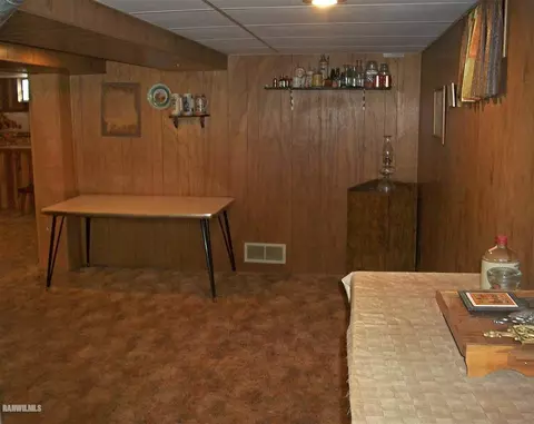 1444 Winter Dr, Freeport, IL 61032 photo 7