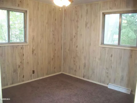 1444 Winter Dr, Freeport, IL 61032 photo 3