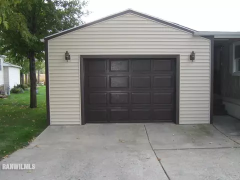 115 Arber Dr, Freeport, IL 61032 photo 5