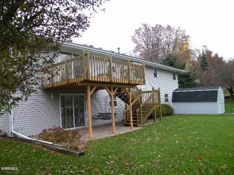 2195 Eagle Dr, Freeport, IL 61032 photo 13