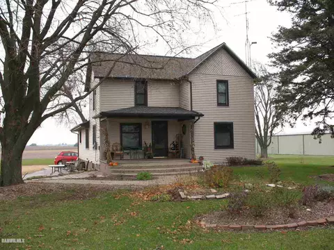 321 E Lanark Ave, Lanark, IL 61046 photo 1