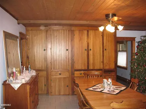 321 E Lanark Ave, Lanark, IL 61046 photo 2