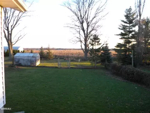 1875 E Currier Rd, Freeport, IL 61032 photo 23