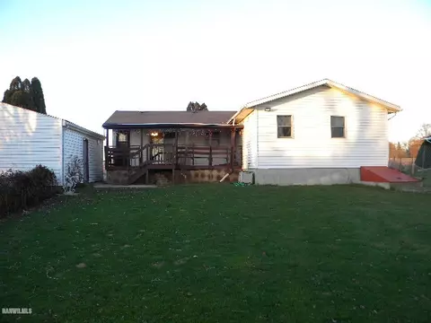 1875 E Currier Rd, Freeport, IL 61032 photo 22