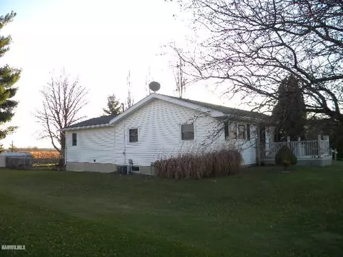 1875 E Currier Rd, Freeport, IL 61032 photo 24