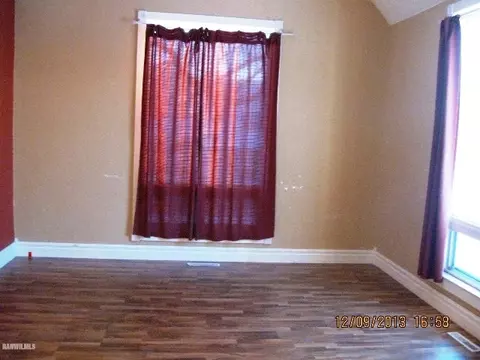 121 E Franklin St, Lanark, IL 61046 photo 9