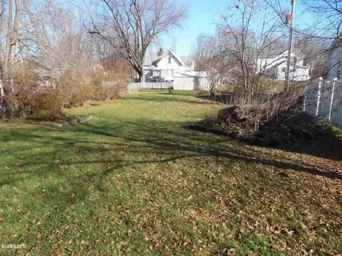 307 S Blaine St, Leaf River, IL 61047 photo 11