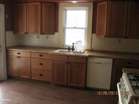 601 S Garfield, Leaf River, IL 61047 photo 7