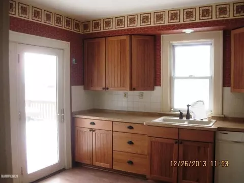 601 S Garfield, Leaf River, IL 61047 photo 8