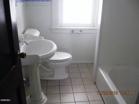601 S Garfield, Leaf River, IL 61047 photo 18
