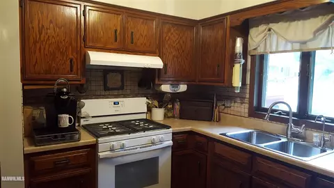 727 E Washington, Mount Carroll, IL 61053 photo 7