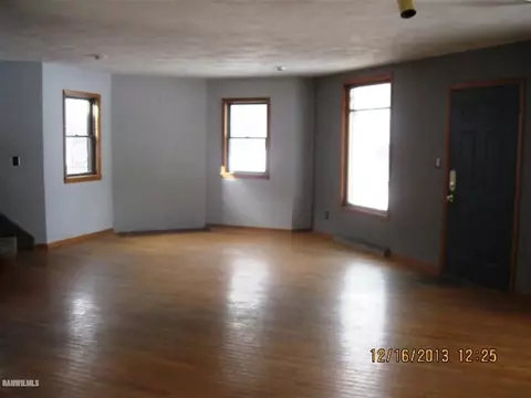 1471 W Becker School Rd, Freeport, IL 61032 photo 4