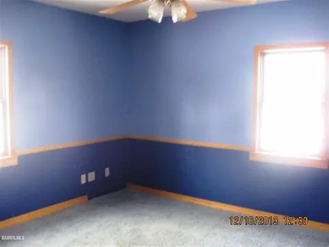 1471 W Becker School Rd, Freeport, IL 61032 photo 9