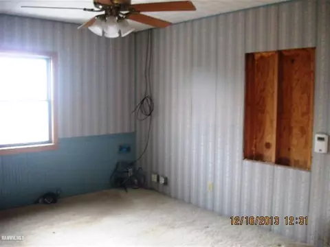1471 W Becker School Rd, Freeport, IL 61032 photo 11