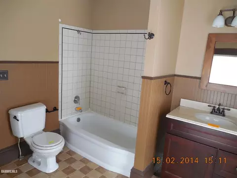 117 E 5th St, Pecatonica, IL 61063 photo 3
