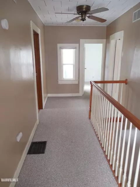 117 E 5th St, Pecatonica, IL 61063 photo 7