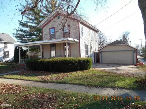 117 E 5th St, Pecatonica, IL 61063 photo 1