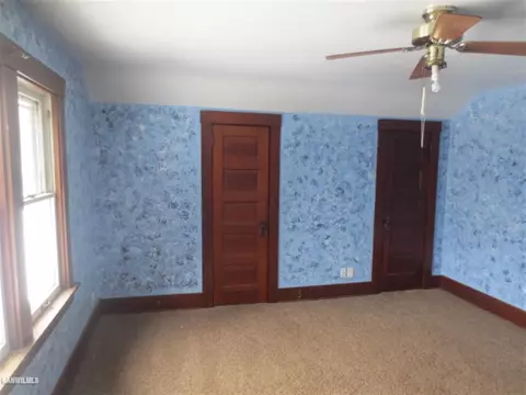 511 S Garfield St, Leaf River, IL 61047 photo 6