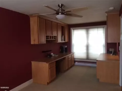 1560 La Cresta Dr, Freeport, IL 61032 photo 13