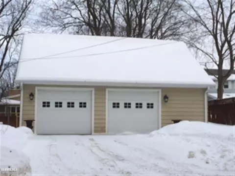 1560 La Cresta Dr, Freeport, IL 61032 photo 3