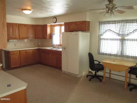 511 E Lincoln, Mount Carroll, IL 61053 photo 4