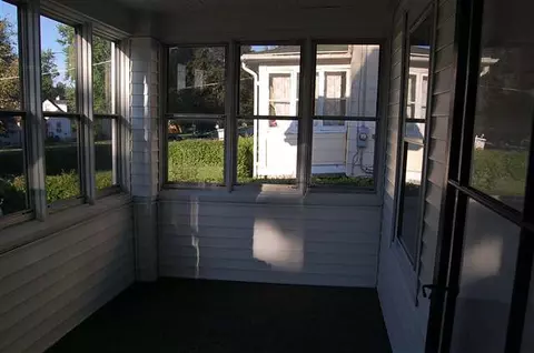237 W Garfield, Freeport, IL 61032 photo 5