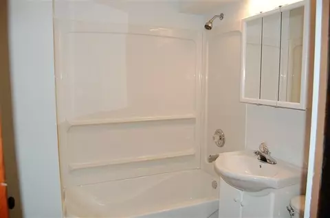 237 W Garfield, Freeport, IL 61032 photo 6