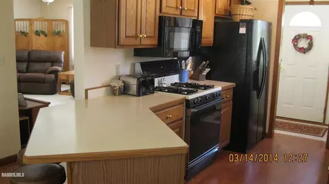 2455 Shepard Dr, Freeport, IL 61032 photo 4