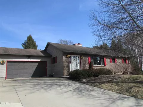 2455 Shepard Dr, Freeport, IL 61032 photo 1