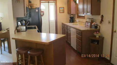 2455 Shepard Dr, Freeport, IL 61032 photo 2