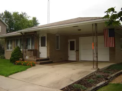 317 S Broad St, Lanark, IL 61046 photo 8