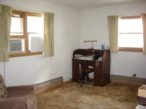 317 S Broad St, Lanark, IL 61046 photo 4