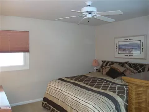 740 Towne Dr, Freeport, IL 61032 photo 4