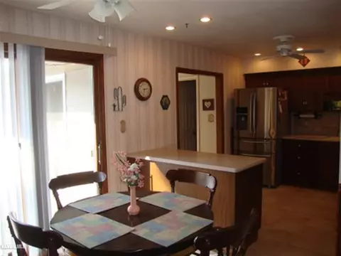 740 Towne Dr, Freeport, IL 61032 photo 10