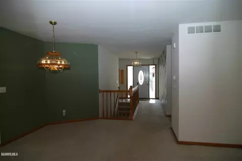 246 Wickshire, Davis, IL 61019 photo 11