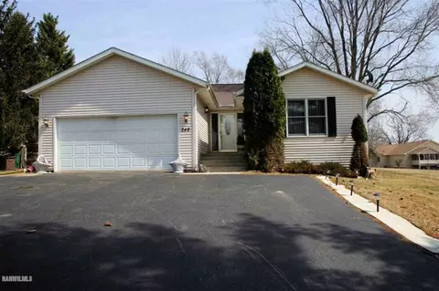 246 Wickshire, Davis, IL 61019 photo 1