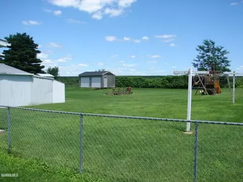217 N Bailey, Freeport, IL 61032 photo 2