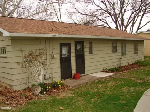 217 N Bailey, Freeport, IL 61032 photo 11