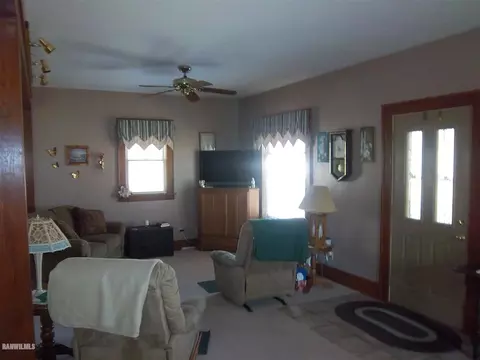 311 Second St, Chadwick, IL 61014 photo 6