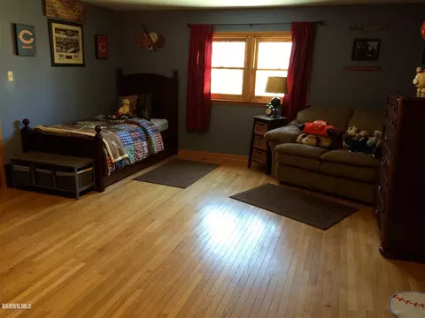 1822 Valleyview Dr, Freeport, IL 61032 photo 14