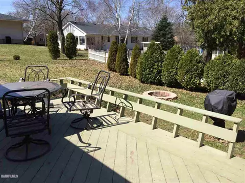 1822 Valleyview Dr, Freeport, IL 61032 photo 21