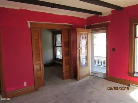 718 E Locust St, Lanark, IL 61046 photo 2