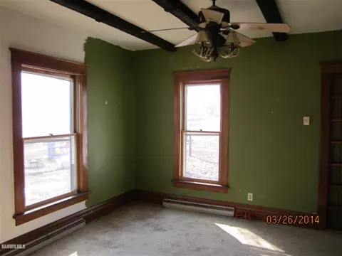 718 E Locust St, Lanark, IL 61046 photo 5