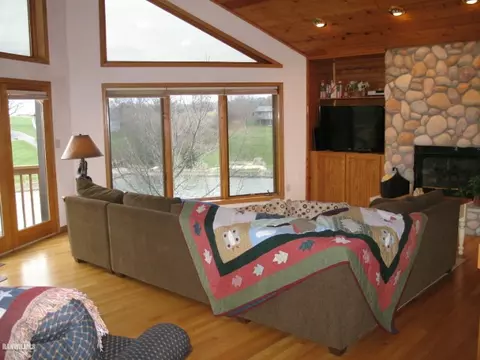 27-49 Ridgeview Dr, Lanark, IL 61046 photo 3