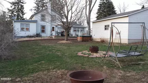 105 Broad St, Mount Carroll, IL 61053 photo 15