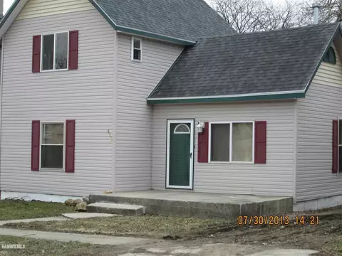 815 Shawnee, Freeport, IL 61032 photo 9